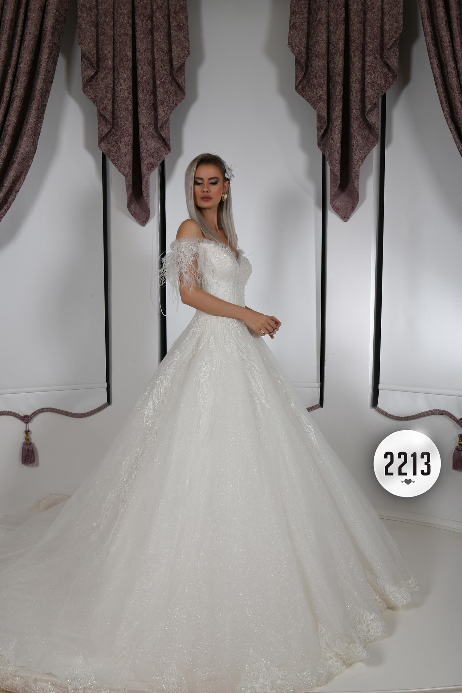 Sweetheart Neck Low Sleeve A-Line Wedding Dress