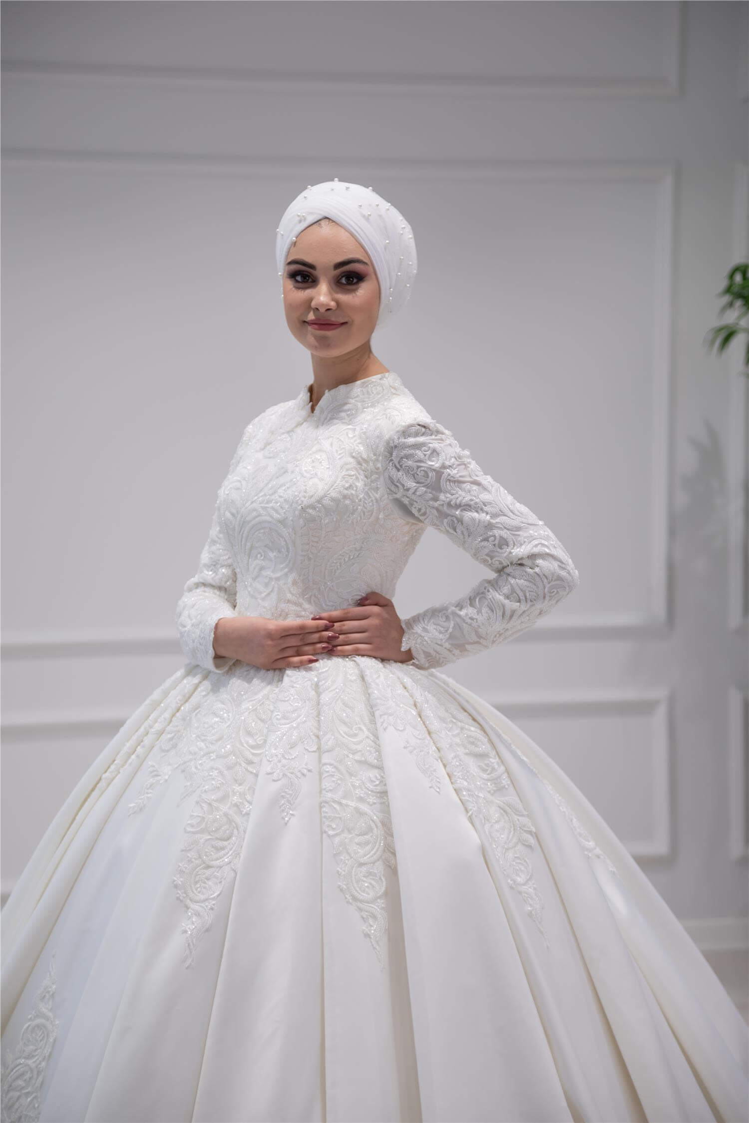 Judge Collar Long Sleeve Helen Hijab Wedding Dress