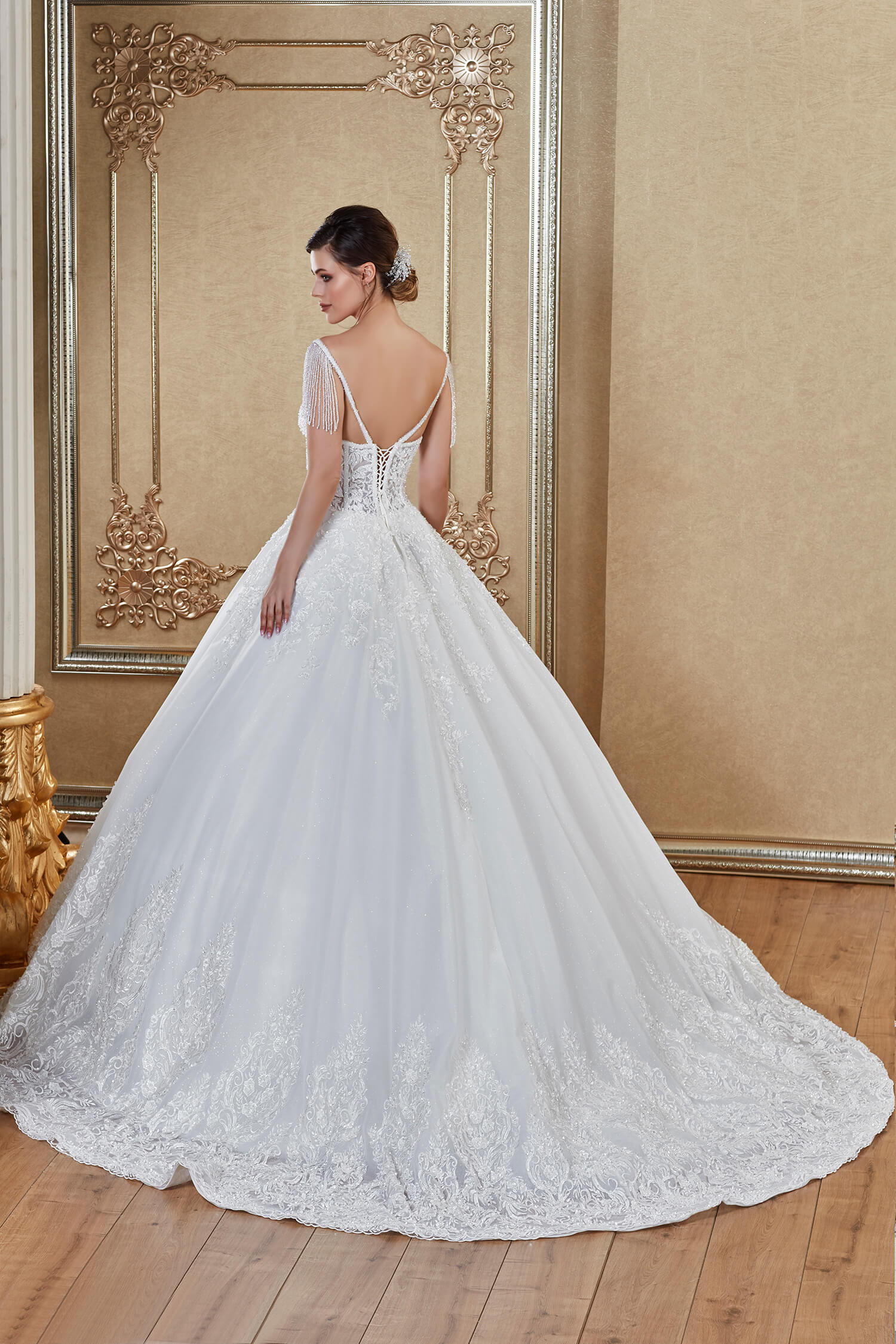 Pendulum Sleeve Deep V-Neck Princess Wedding Dress